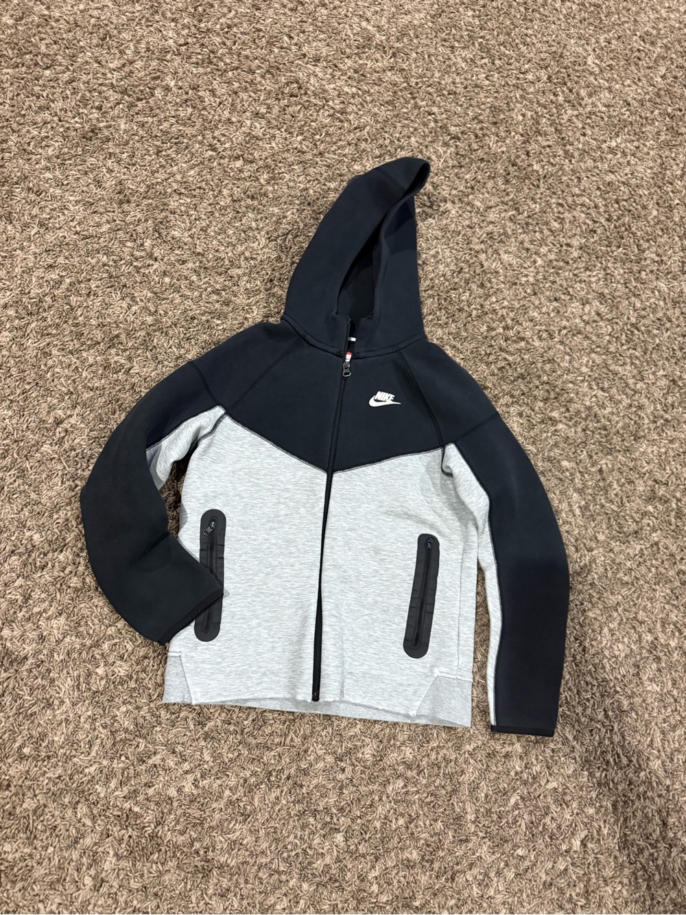 Nike tech fleece hoodie youth Large.